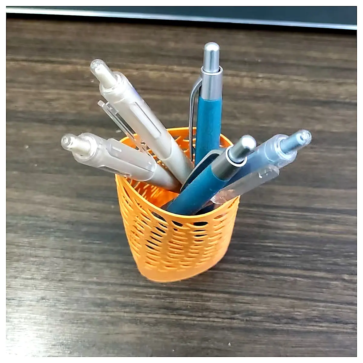 Minimalist Fashion Pen Holder Desk Organizer Creative Book Stand Office Study Decoration Pen Case Storage Box