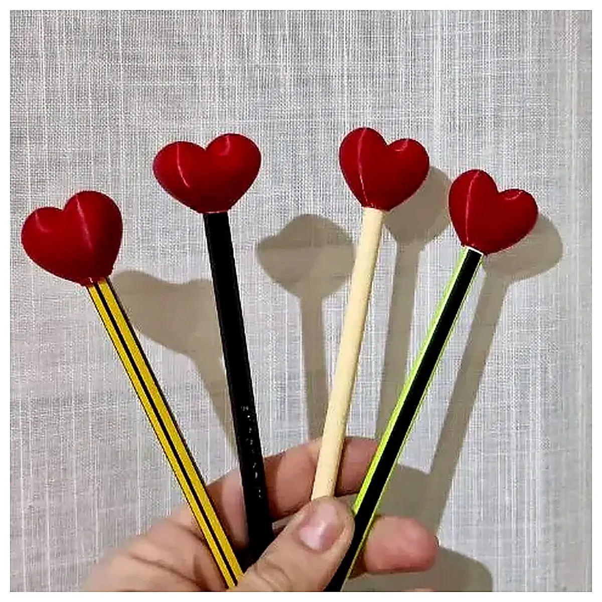 Valentine s Day Gift Creative Pen Holder Romantic Decor Desktop Ornament Anniversary Gift Love Small Gift Flower Decoration