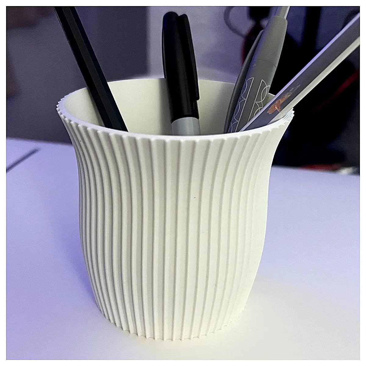 Pen Holder Vase Organizer Decorative Accessory Creative Placement Office Desk Gift Office Supplies Learning Supplies