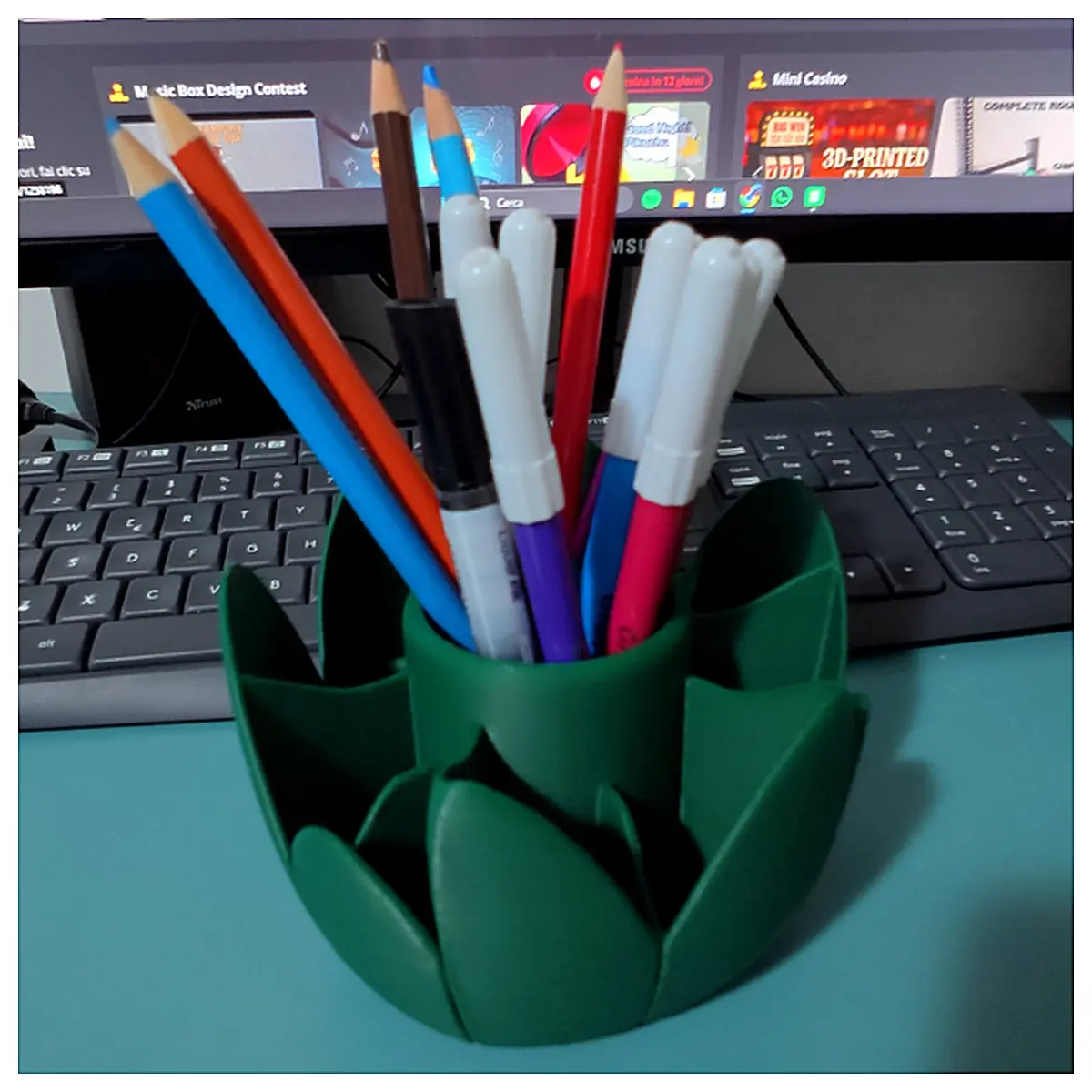 Floral Design Pen Holder Creative Pen Holder Decorative Pen Holder Gift Pen Holder Simple Pen Holder Phone Stand Office Study