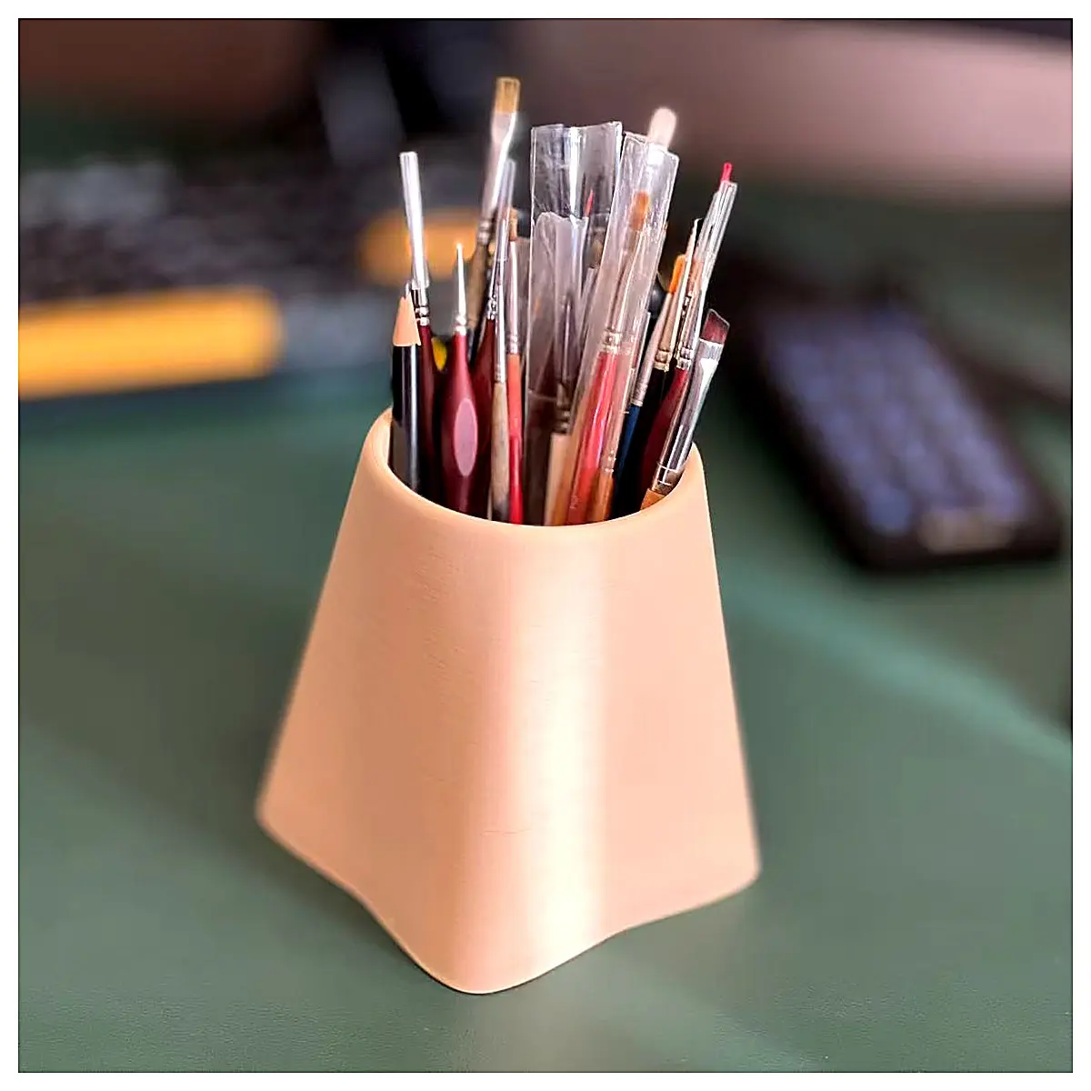 Volcano Lava Shape Pen Holder Desktop Decoration Lava Rock Art Creative Bookmark Stand Office Accent Pen Holder