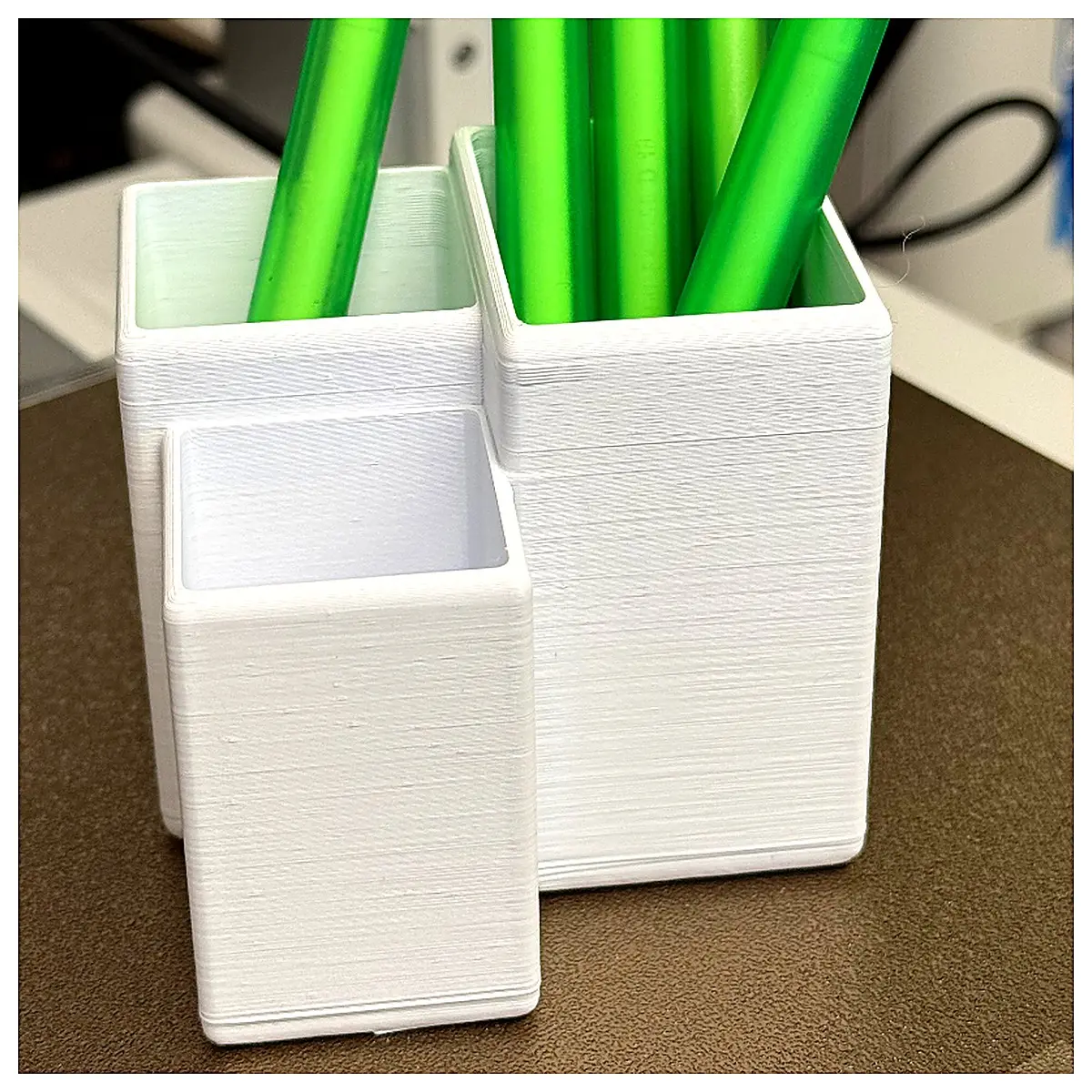 Pen Holder Creative Portable Pen Case Student Book Organizer Phone Stand Lazy Person Gadget Desktop Storage Pencil Case Office Learning Supplies