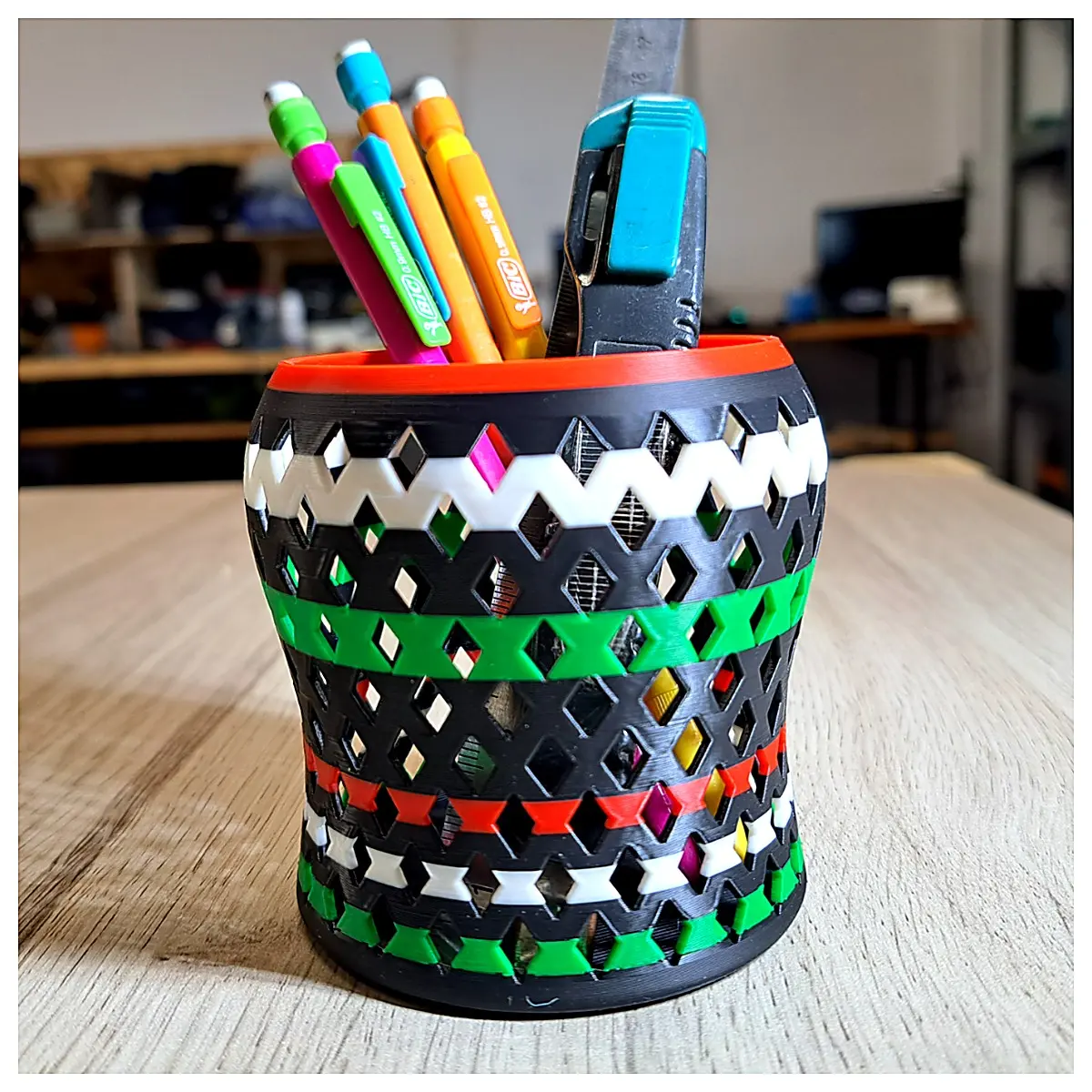 Pen Holder Creative Portable Pen Case Stand Up Writing Support Desktop Pen Box Phone Stand Office Learning Accessories Upright Pen Stand