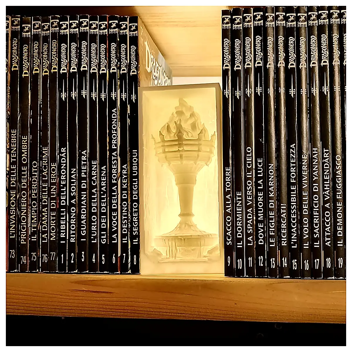 Medieval Torch Book Stand Figurine Desktop Decoration Vintage Bookshelf Ornament Castle Model Gift Decoration Home Decor Accessory