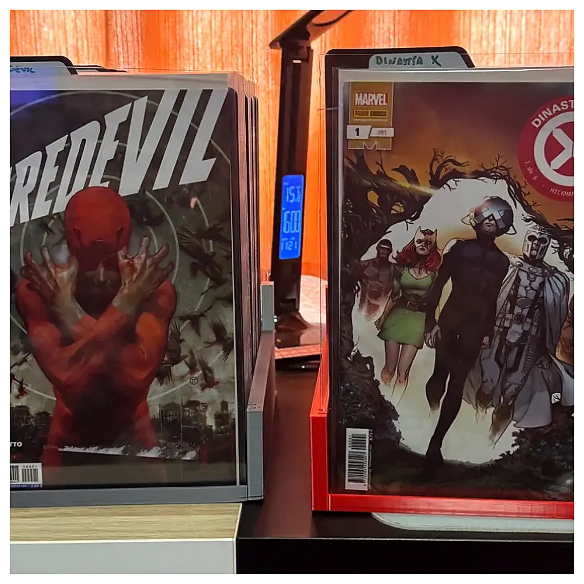 Comic Book Stand Display Box Comic Book Holder Box Comic Book Storage Case Comic Book Fixing Stand Comic Book Collection Box