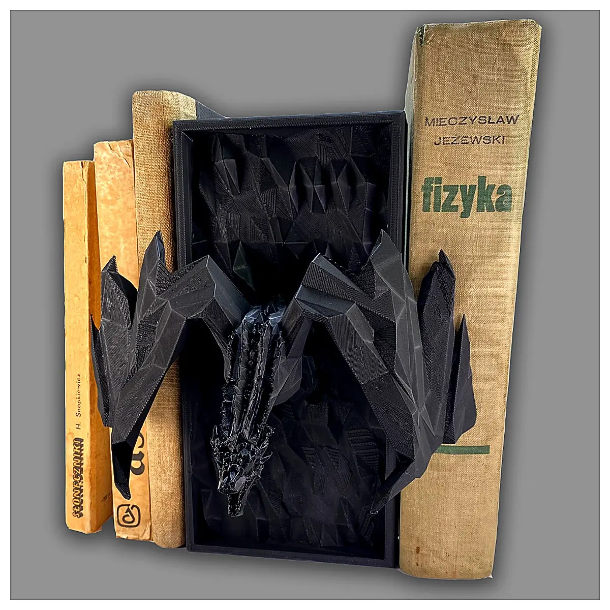 Dragon Shape Book Stand Model Display Figurine Decoration Desktop Ornament Creative Gift