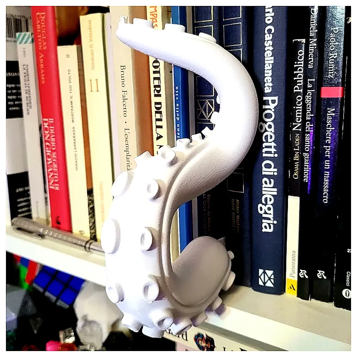 Tentacle Book Stand Creative Handwriting Support Art Stand Standing Book Holder Study Aid Touchbook Holder
