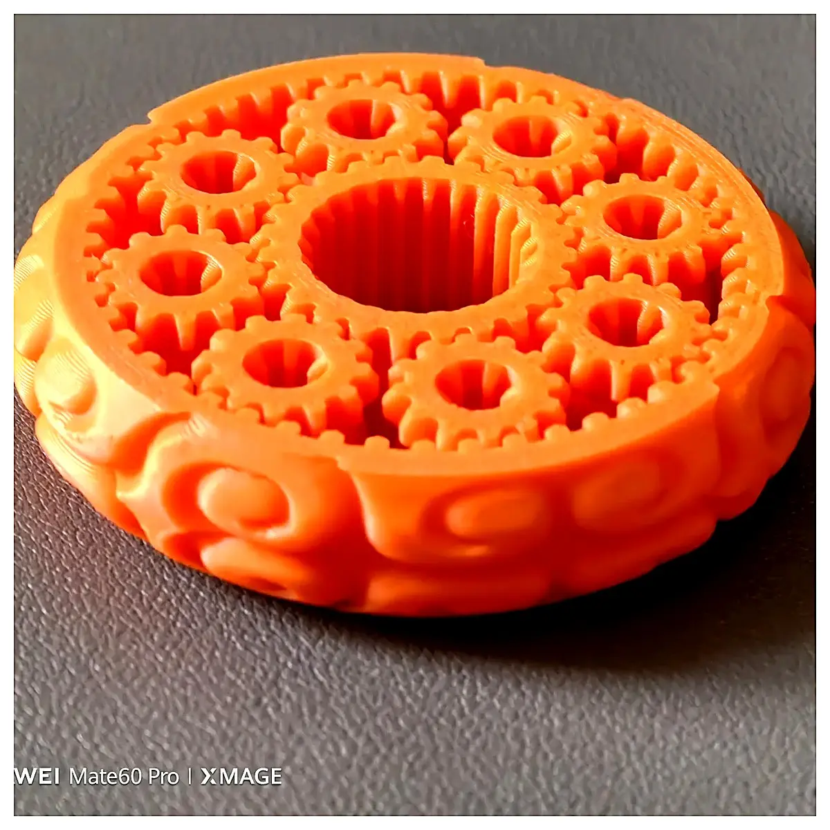 Xiangyun Version Finger Spinners Ultra Smooth Rotating Bearing Stress Relief Spiral Toy Edge less Gyro No Support Planetary Bearing Accessories Tactil