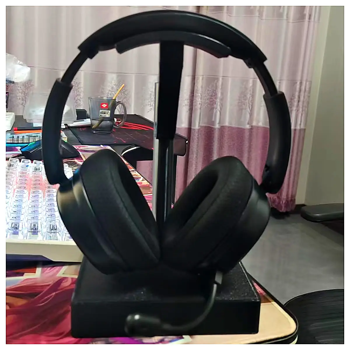 Headphone Holder Stand Phone Stand Clip Mount Accessory Support Earbuds Charging Dock Holder