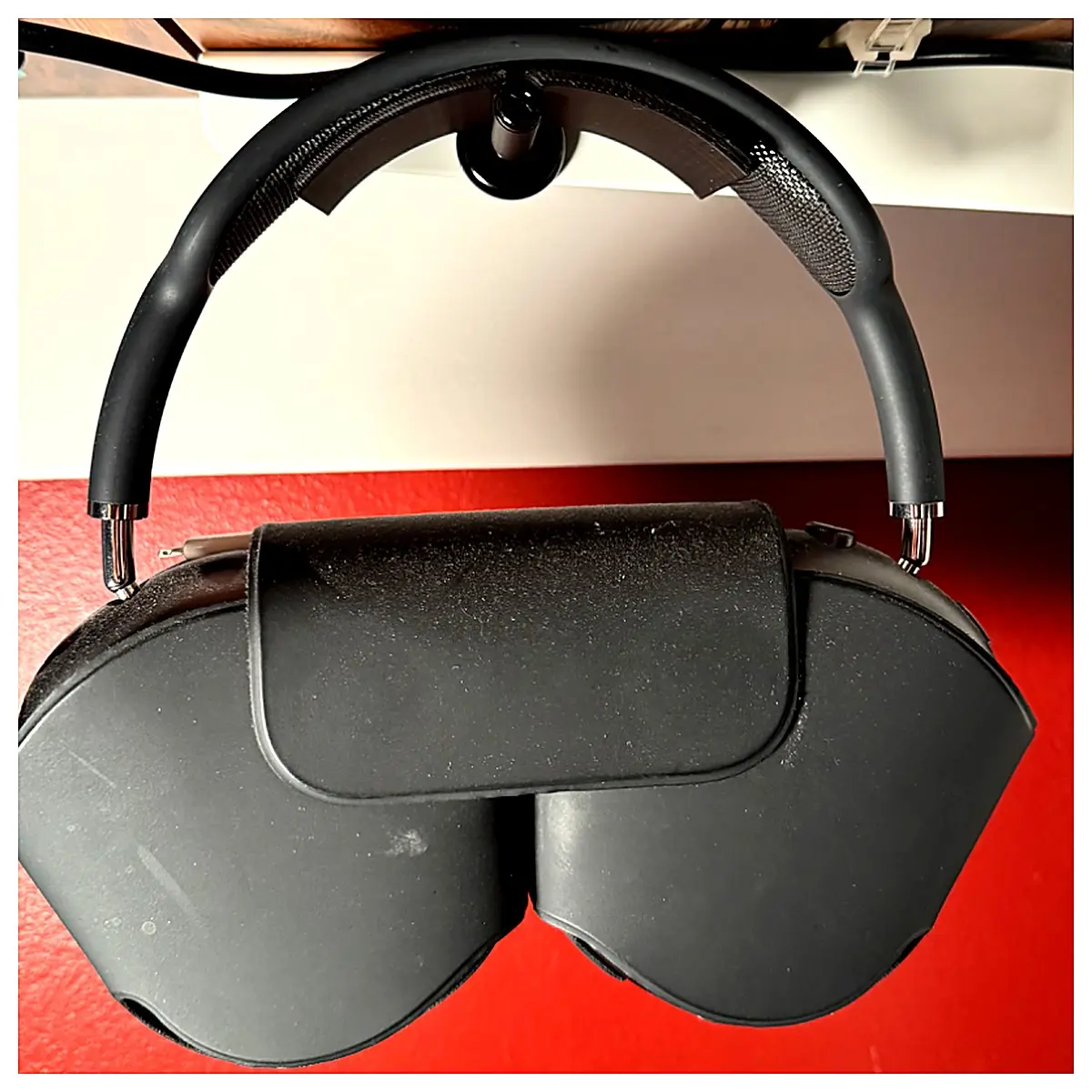 Magnetic Desk Headphone Holder Clip Phone Stand Magnetic Base Mobile Accessory Desk Mount Holder Phone Support