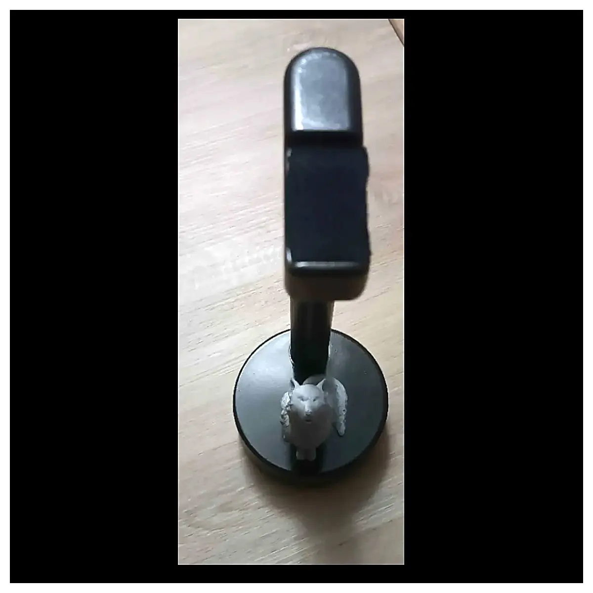 Headphone Holder Stand Earbuds Support Phone Stand Desk Holder Lazy Earbud Stand Mobile Phone Accessory Compact Portable
