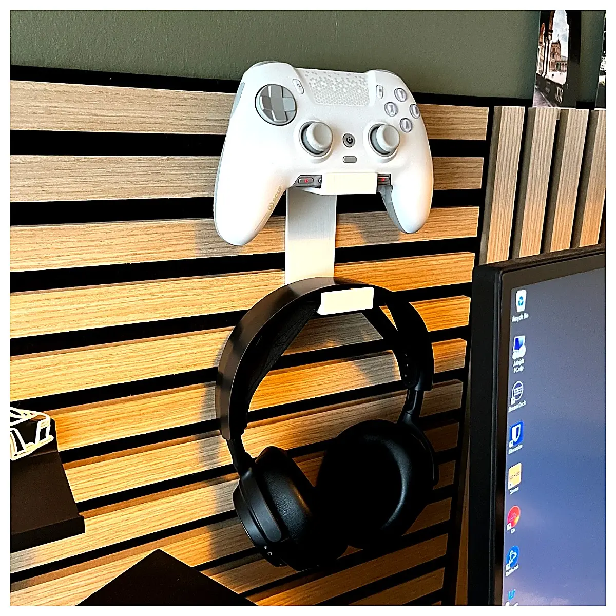 WoodUpp Acoustic Panel Headphone Stand Desk Speaker Mount Controller Holder Wall Mounted Soundproofing Accessories Audio Optimization