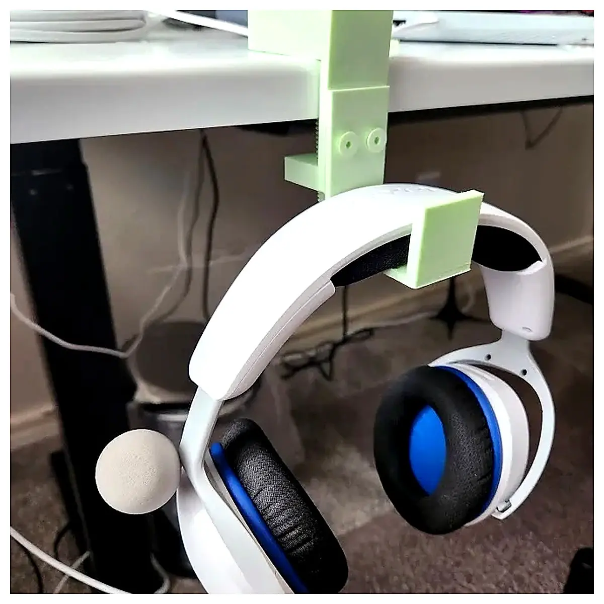 Headphone Holder Clip Phone Stand Clip Earbud Clip Headphone Holder Phone Clip Stand Mobile Accessory Phone Stand Holder Earbuds Clip Stand