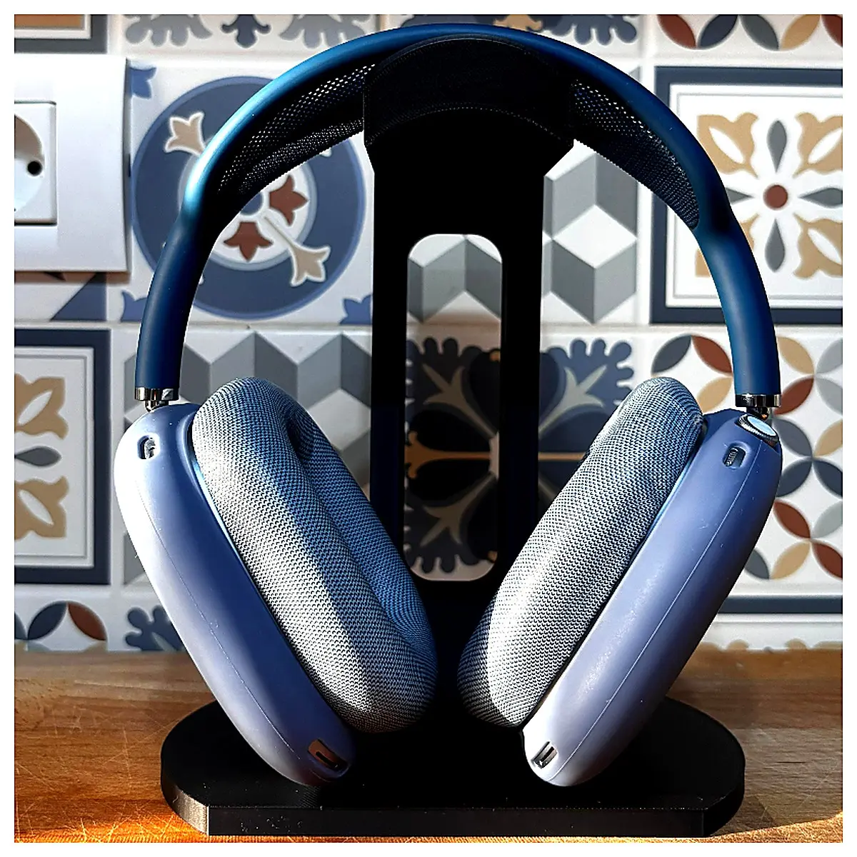 Mobile Headphone Holder Phone Stand Phone Case Phone Support Bracket Phone Accessory Holder Phone Slot Stand