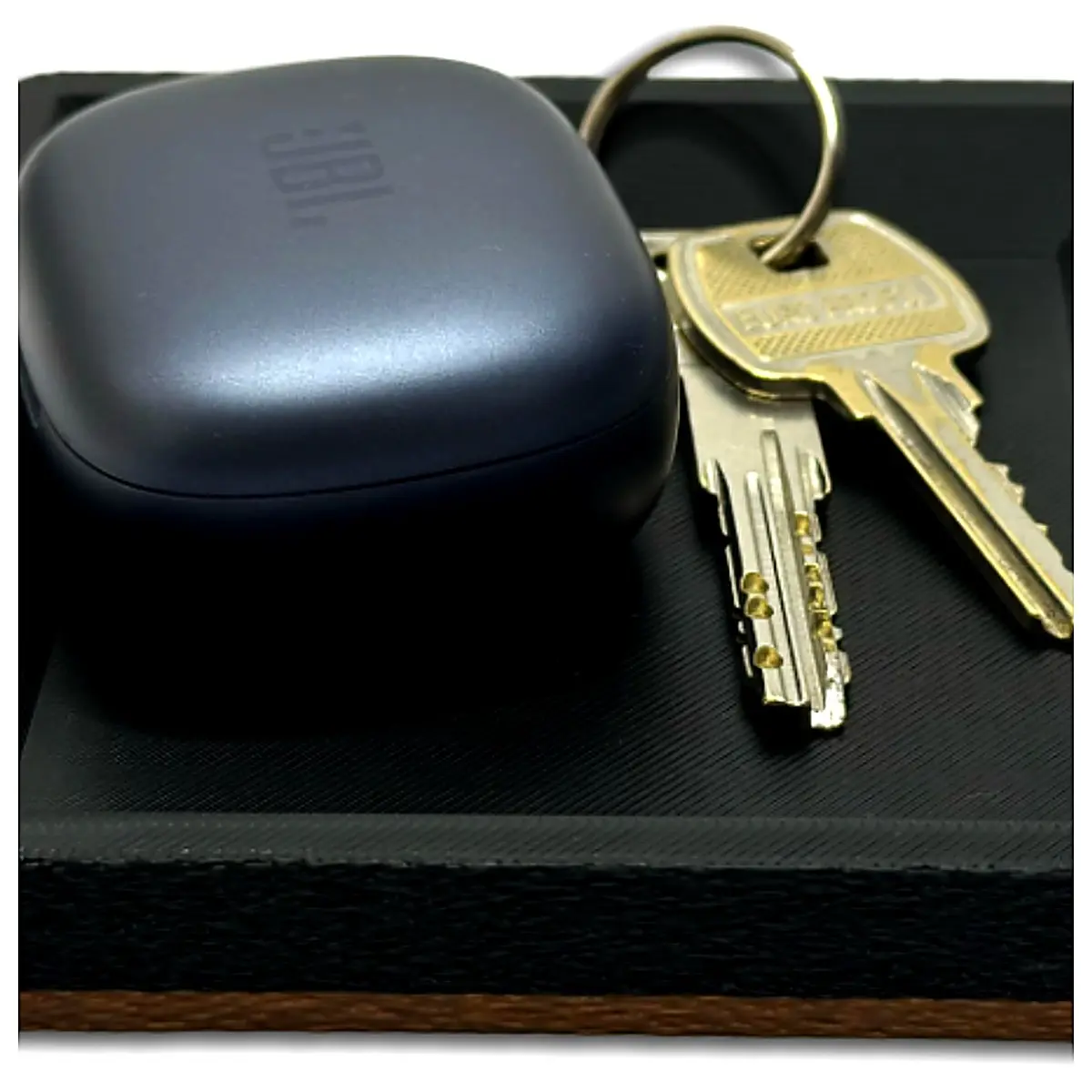 Key Earbud Holder Phone Stand Mobile Case Phone Accessory Car Desktop Holder Phone Car Mount