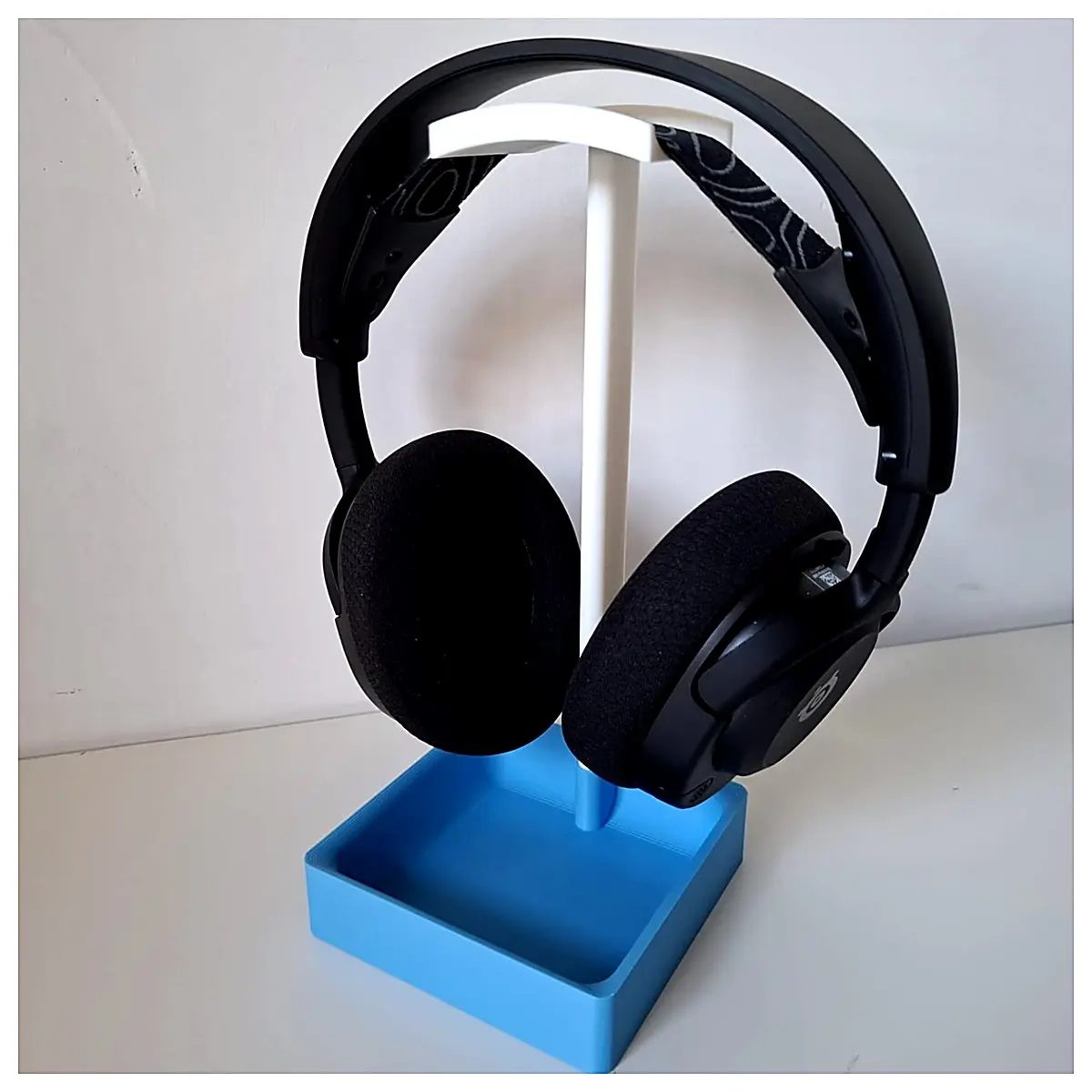 Headphone Organizer Box Earbud Case Holder Phone Headphone Case Protection Box Mobile Accessory Compatible with All Headphones Music Listening Storage