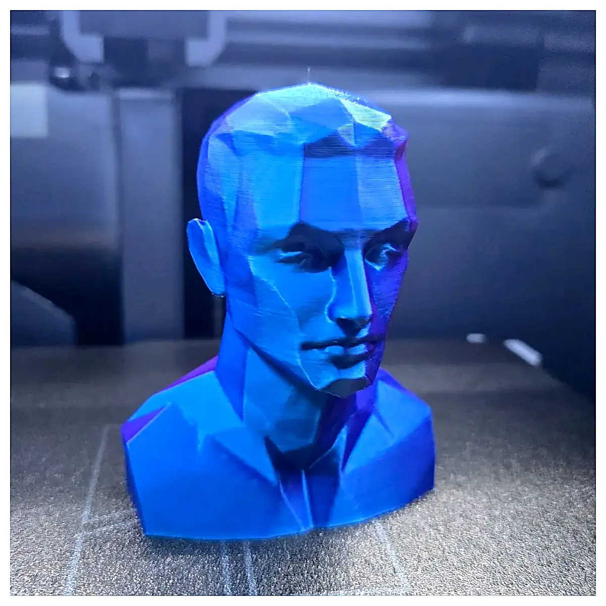 Low Poly Headphone Stand Desktop Holder Phone Stand 3D Printing Accessory Desktop Decoration Phone Stand Parts