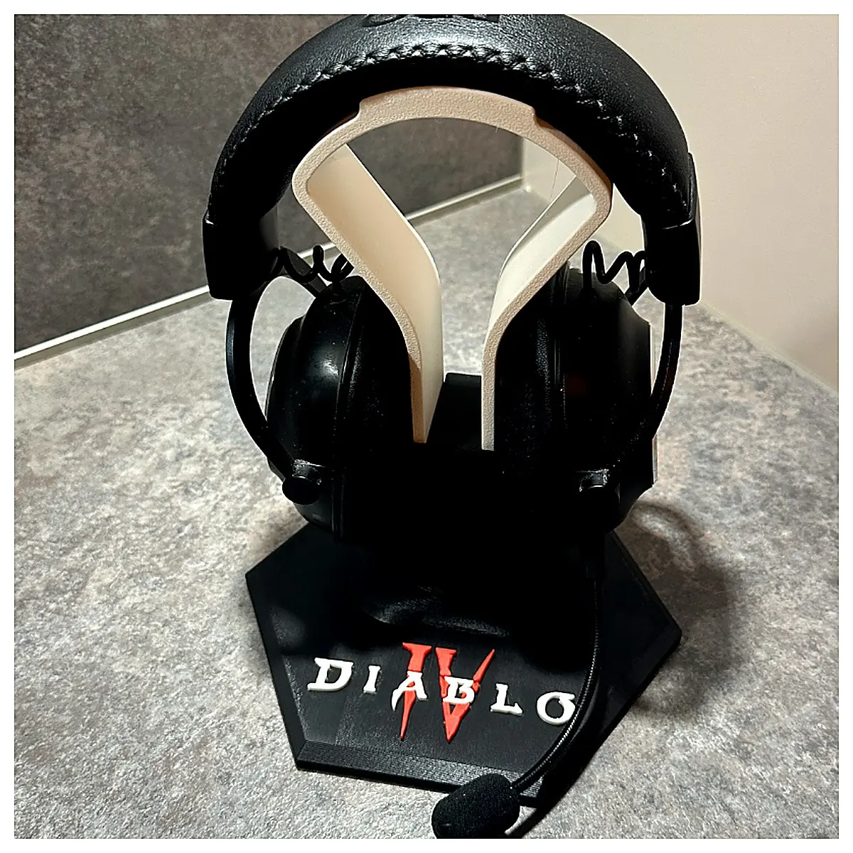 Headphone Holder D3O Gaming Accessories Dark Souls 4 Phone Stand Desktop Holder Mobile Stand Support Stabilizer