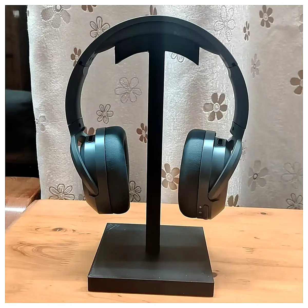 Headphone Holder Earbud Clip Phone Headphone Stand Earphone Rope Mobile Accessory Headphone Support Sports Running Headphone Holder