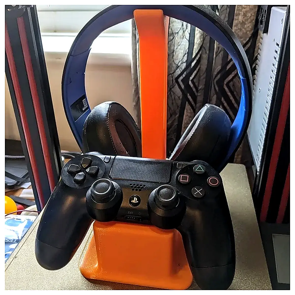 PS4 Headset Stand Controller Holder Phone Stand Gaming Accessories Game Storage Compatible with PS4 Controllers Gaming Peripheral