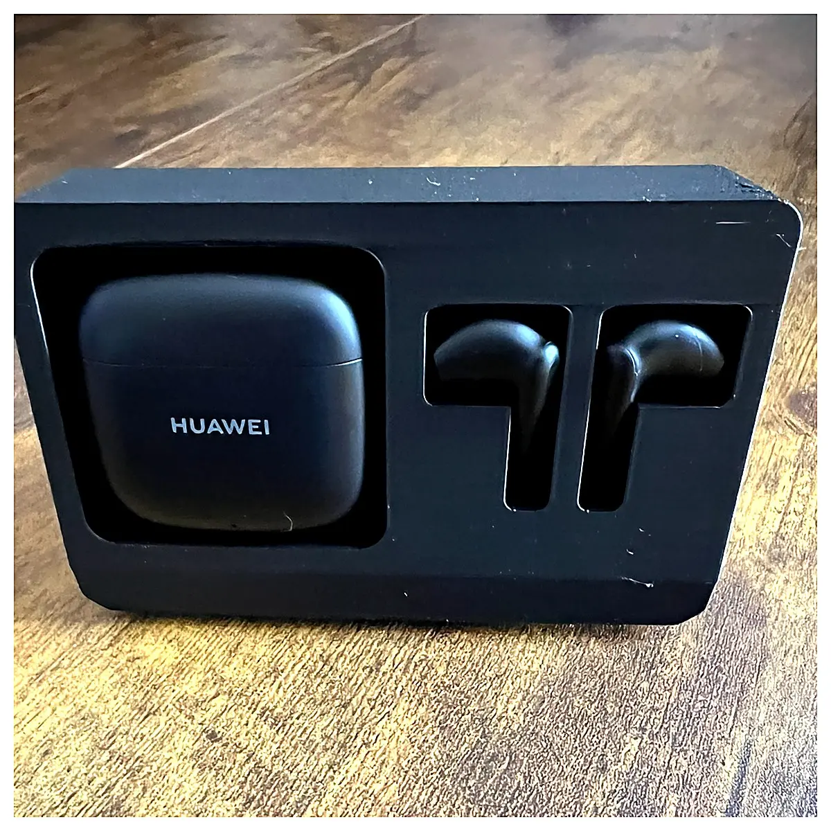 Headphone Holder Earbud Clip Phone Stand Headphone Stabilizer Mobile Phone Holder Accessory Running Earphone Bracket