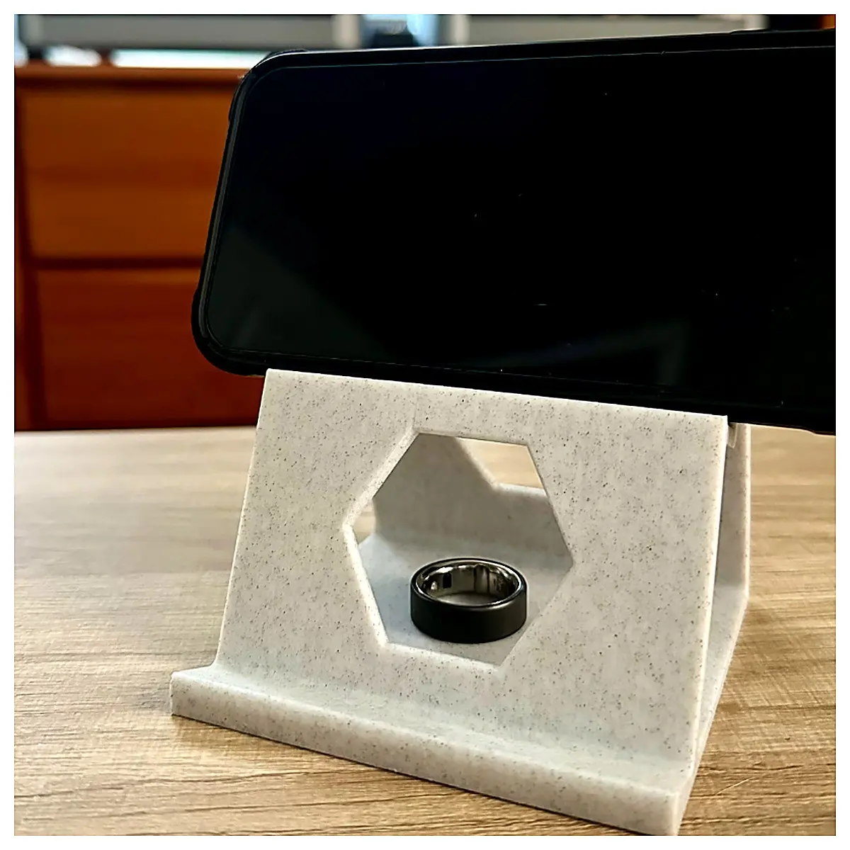 Car Phone Mount Holder Adjustable Phone Stand Mobile Phone Holder Smartphone Mount Vehicle Phone Holder Car Accessory Phone Support