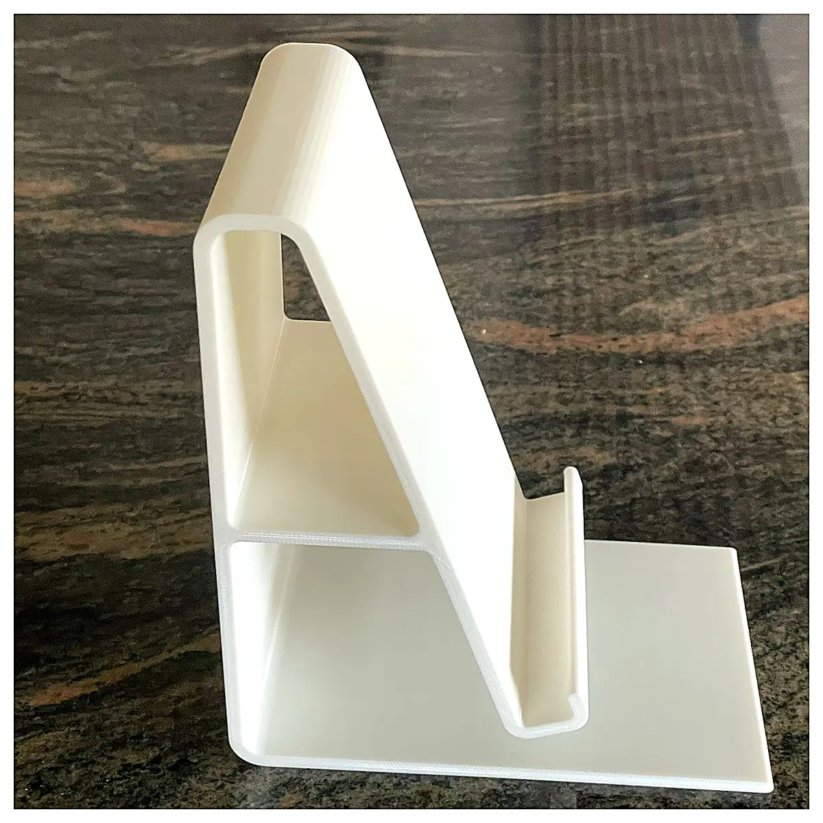 Phone Holder Car Mount Adjustable Phone Holder Bracket Smartphone Holder Clip Mobile Phone Stand Auto Phone Holder Accessory