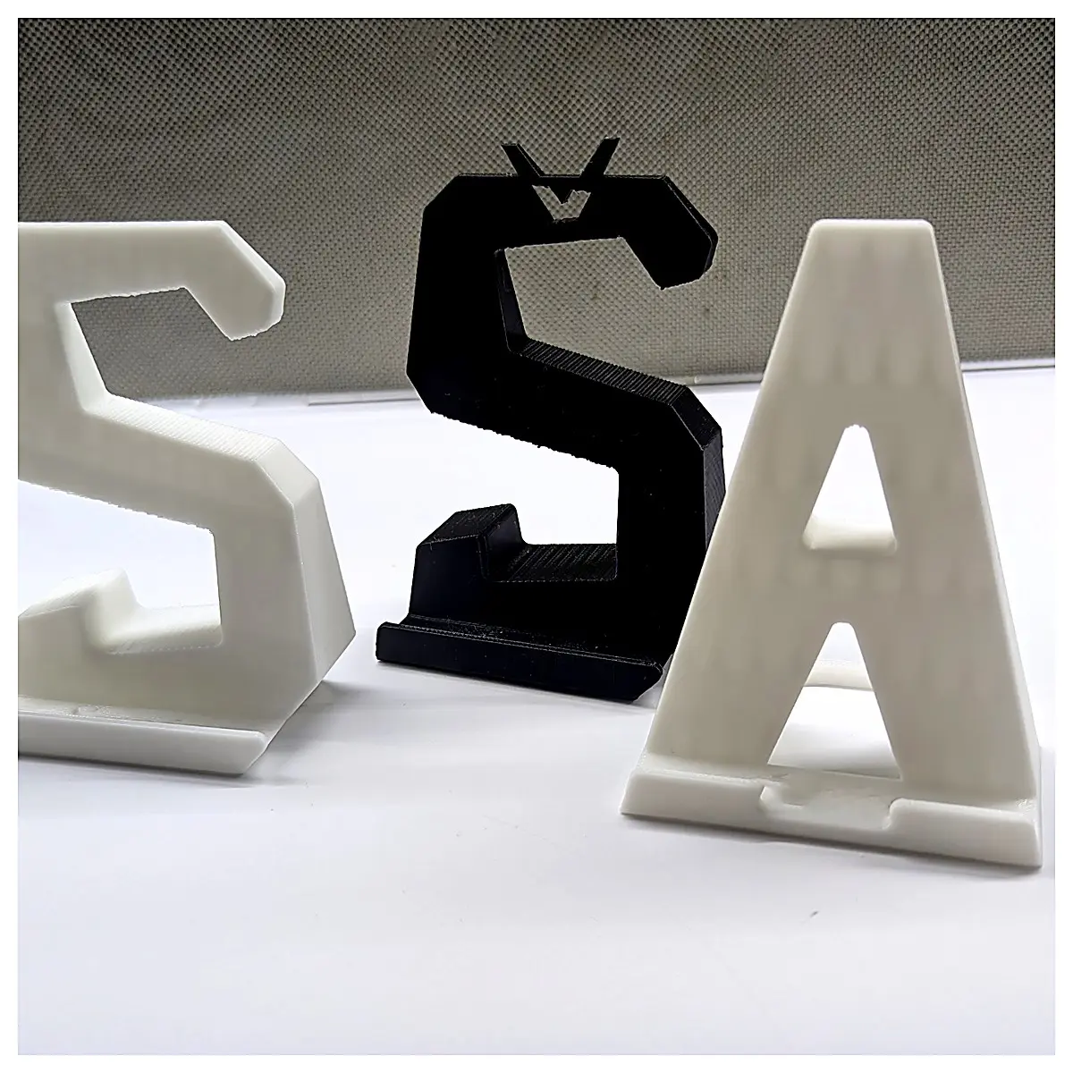 Phone Holder Mount Adjustable Phone Stand Mobile Holder Bracket Support for Car Desk Tablet Stable Phone Holder