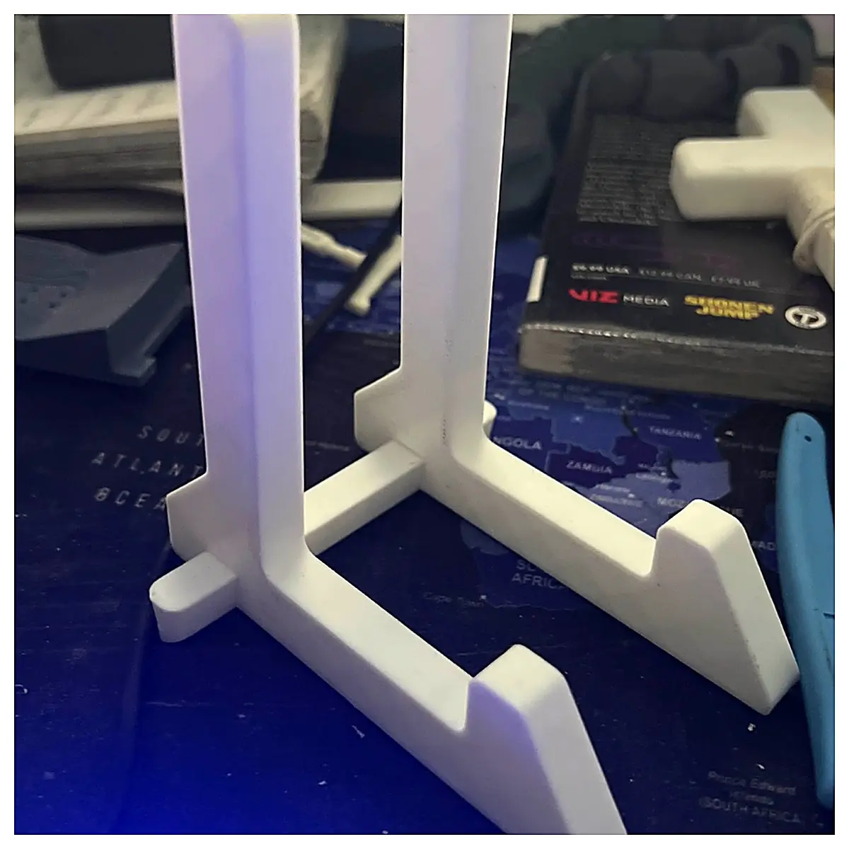 Phone Holder Stand Mobile Phone Mount Bracket Accessory Holder Car Desktop Phone Stand Support Phone Accessories