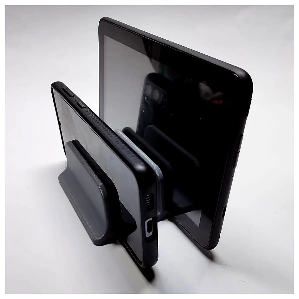 Smartphone Holder Phone Tablet Stand Mobile Phone Accessory Phone Support Bracket Phone Holder