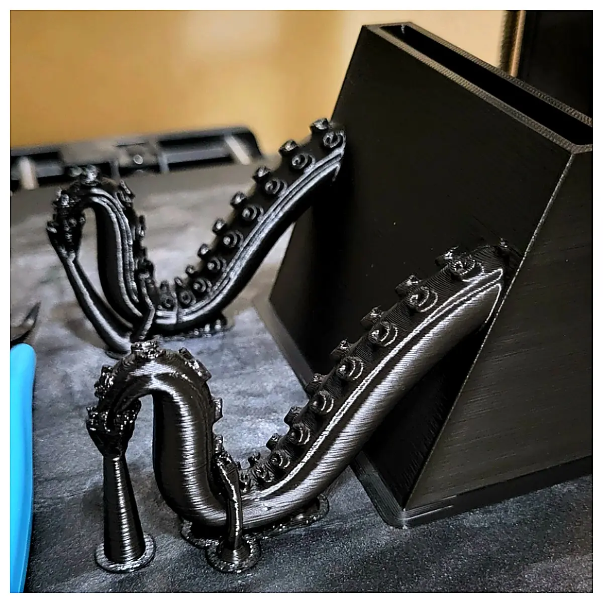 Touch Shelf Phone Stand Creative Bookmark Holder Mobile Stand Desk Organizer Phone Accessories Support Holder