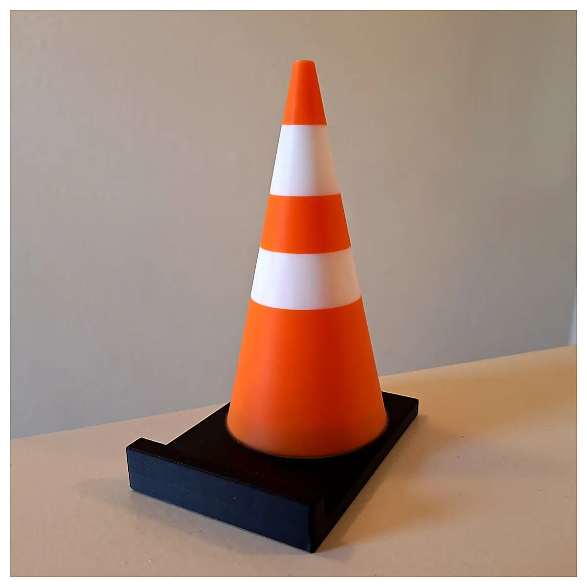Traffic Cone Phone Mount Holder Car Safety Stand Emergency Cone Support Vehicle Accessory Mobile Phone Holder Parts