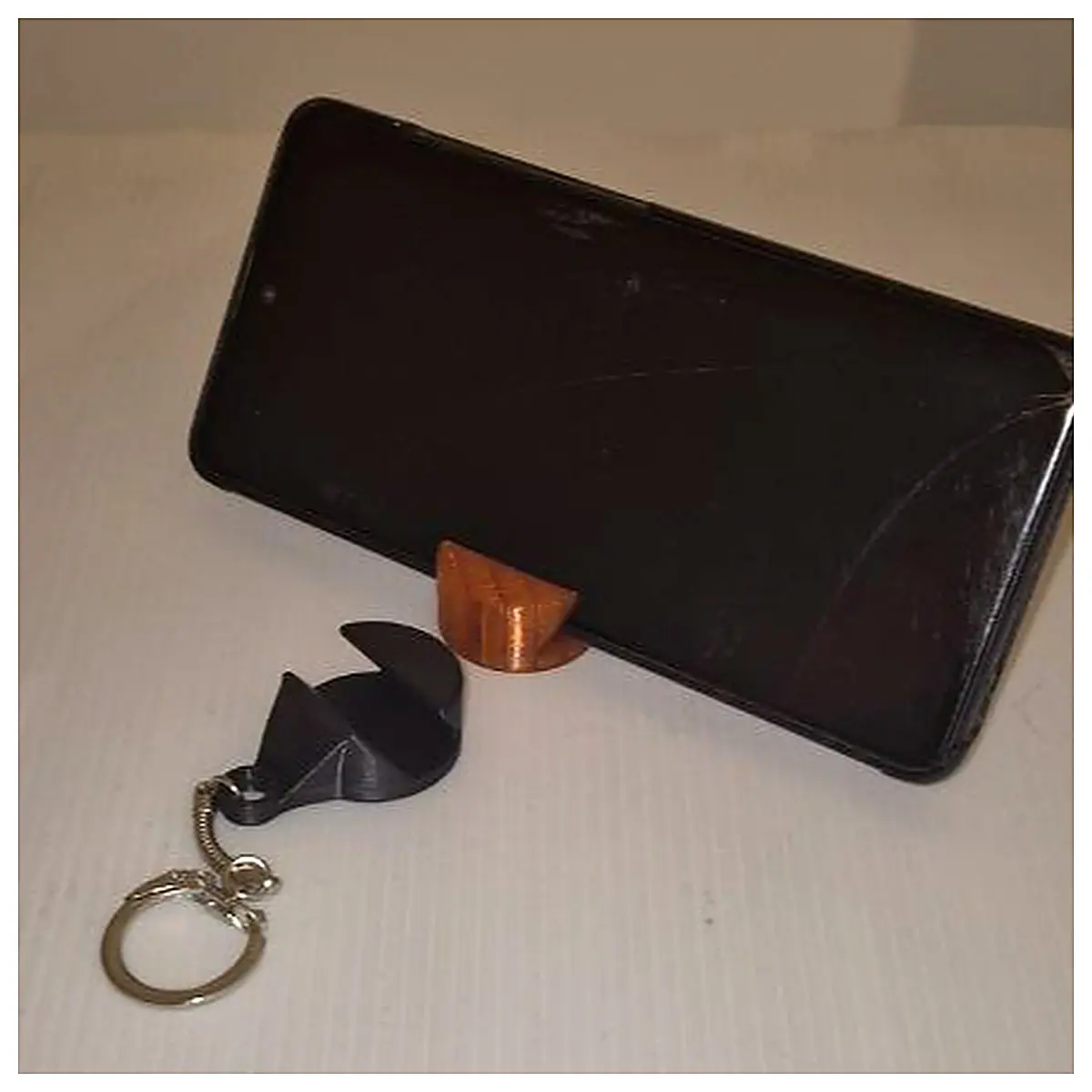 Car Phone Holder Keychain Auto Mount Desktop Stand Mobile Accessory Phone Holder Car Mount Accessory