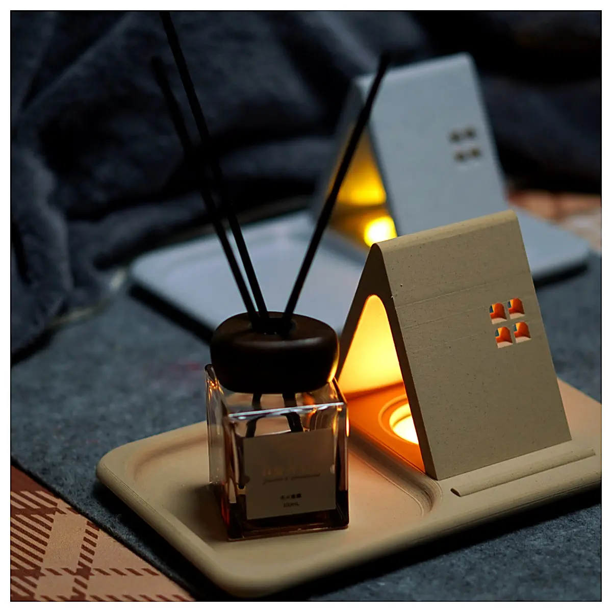 Desktop Hallway Phone Stand Holder Aroma Diffuser Compatible with Phone Organizer Atmosphere Stand Mobile Holder Desk Organizer