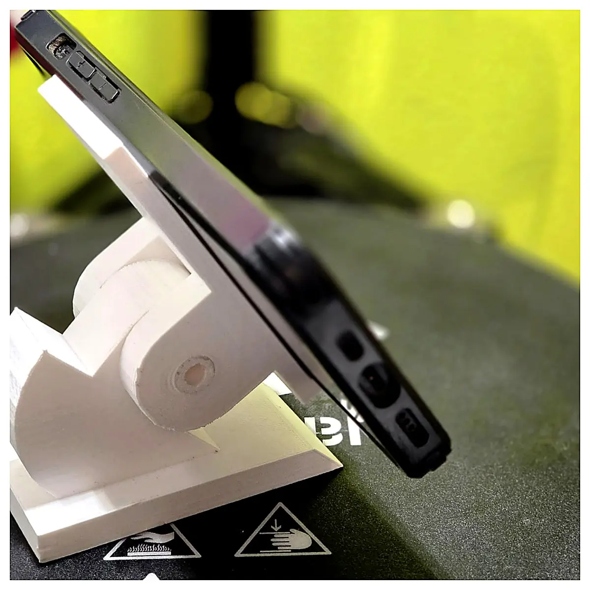Mobile Phone Holder Phone Mount Phone Stand Phone Clip Holder Car Phone Holder Desktop Stand Driving Holder Phone Accessory Parts