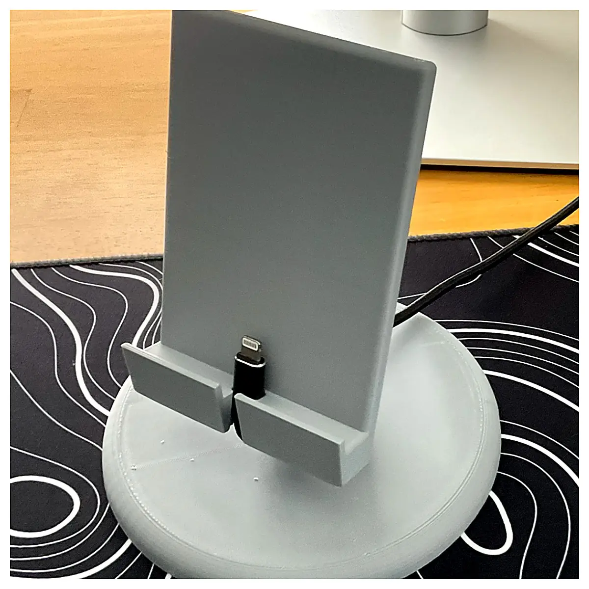 Phone Holder Mount Adjustable Phone Stand Mobile Holder Bracket Support Accessory for Car Desktop Auto Phone Holder