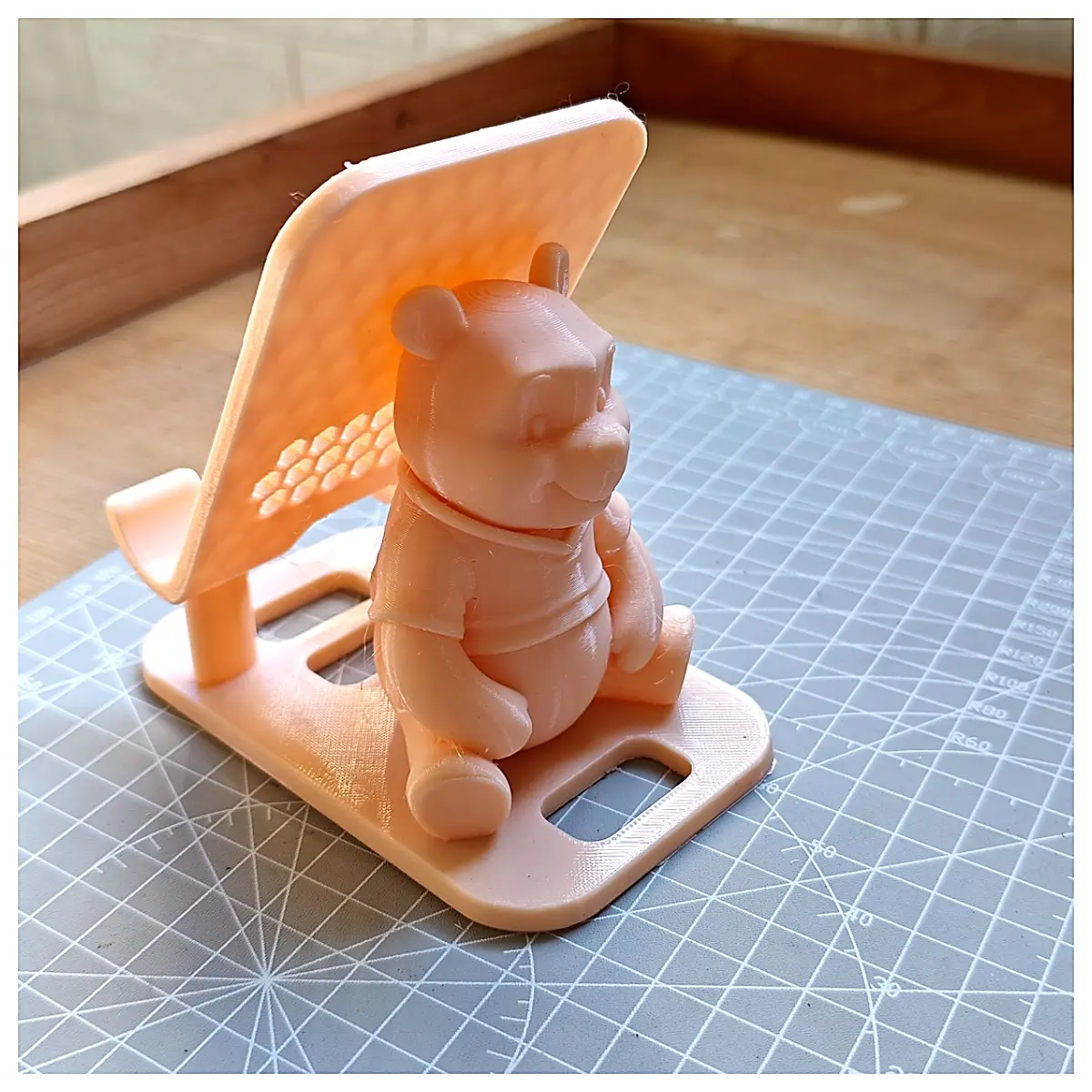 Phone Holder Winnie Bear Phone Mount Car Holder Desktop Holder Phone Accessories Holder Creative Gift Phone Stand