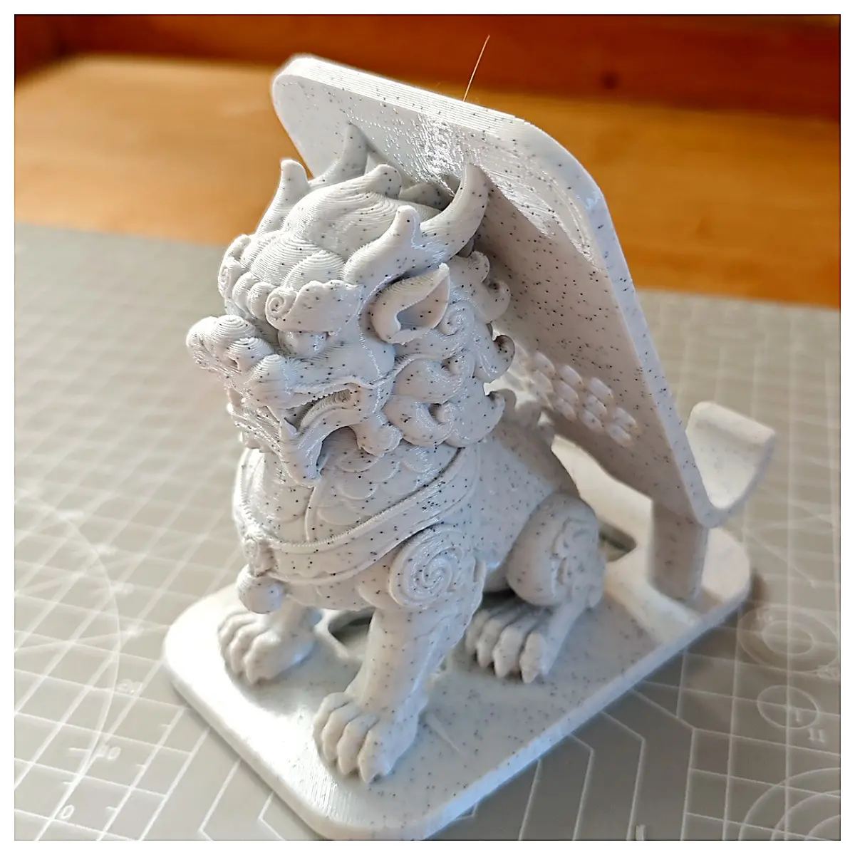 Qilin Phone Stand Phone Stand Print Desktop Decoration Office Toy Kids Gift Easy Setup Printing Accessory