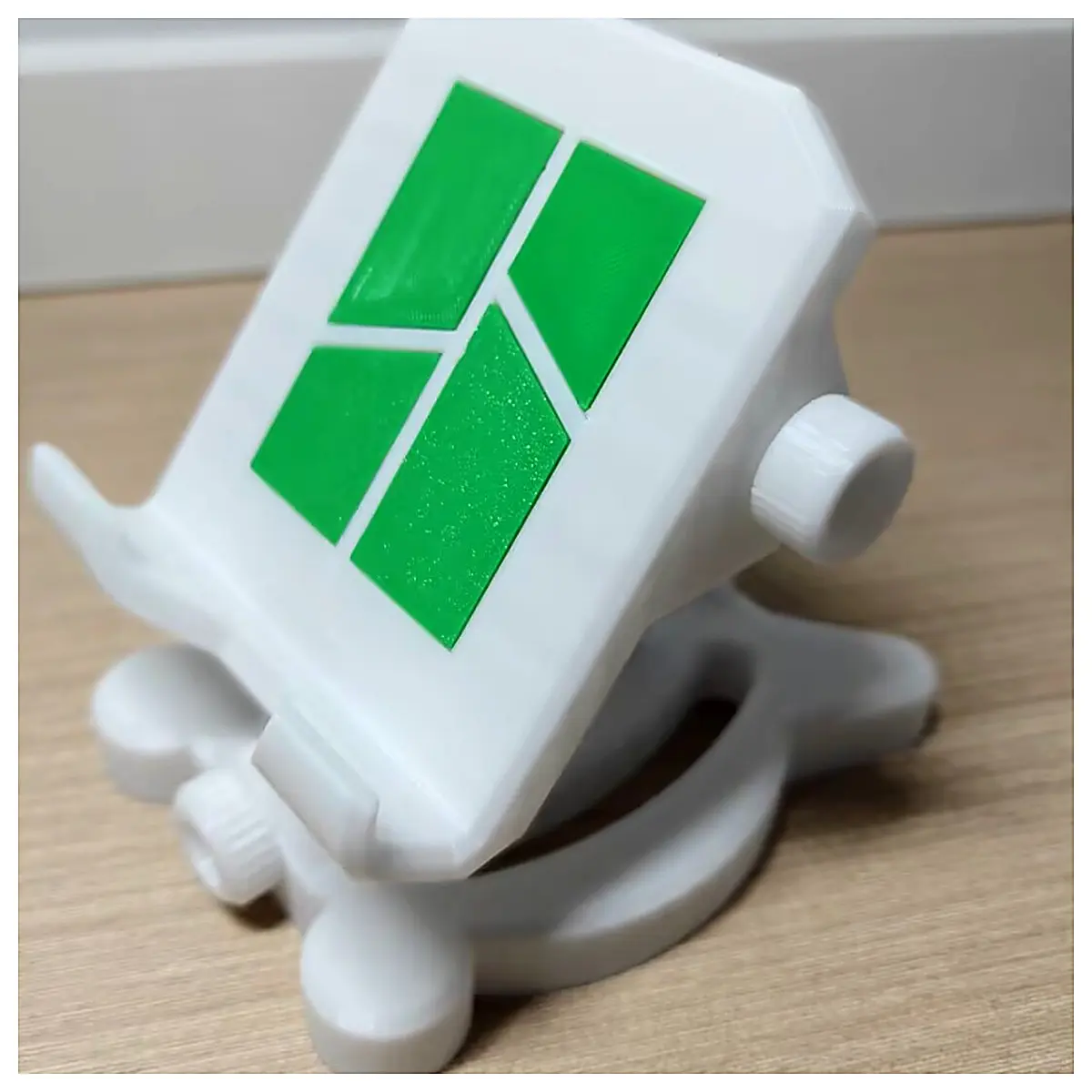 Adjustable Phone Holder Mount Mobile Phone Stand Desktop Holder Accessory Car Mount Angle Adjustable Phone Support