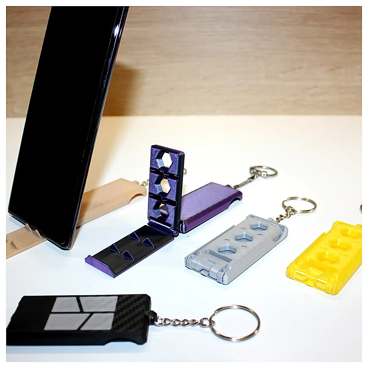 Foldable Phone Stand Keychain Phone Stand Holder Phone Clip Mobile Accessory Phone Holder Stand Phone Case Holder Mobile Phone Bracket