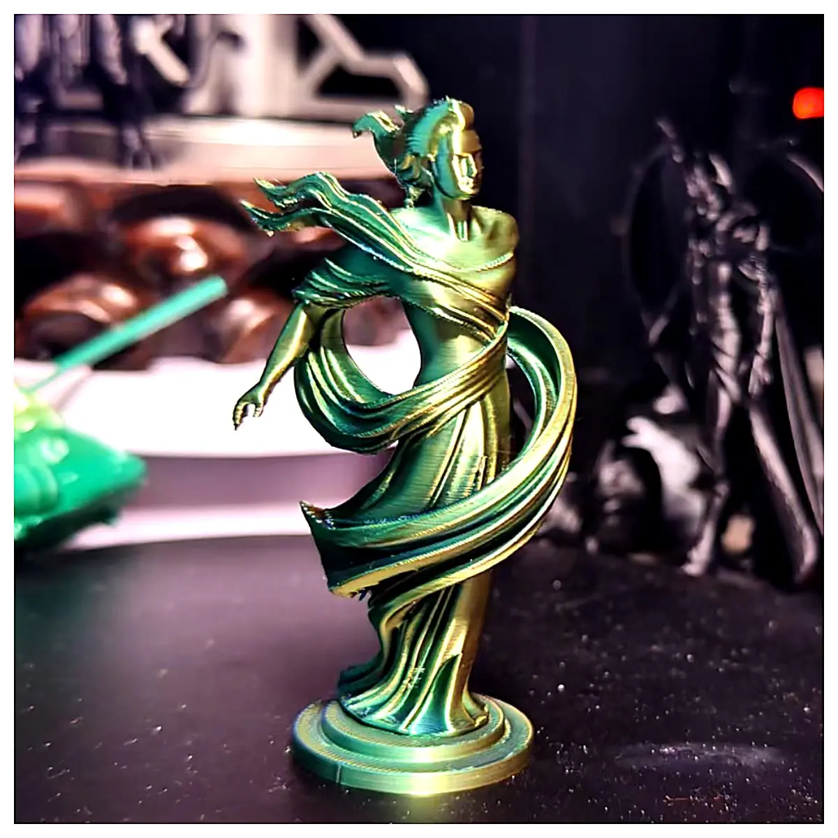 Statue of Liberty Anya Model Sculpture Toy Collection Assembly Model Decoration Desk Ornament Gift Item