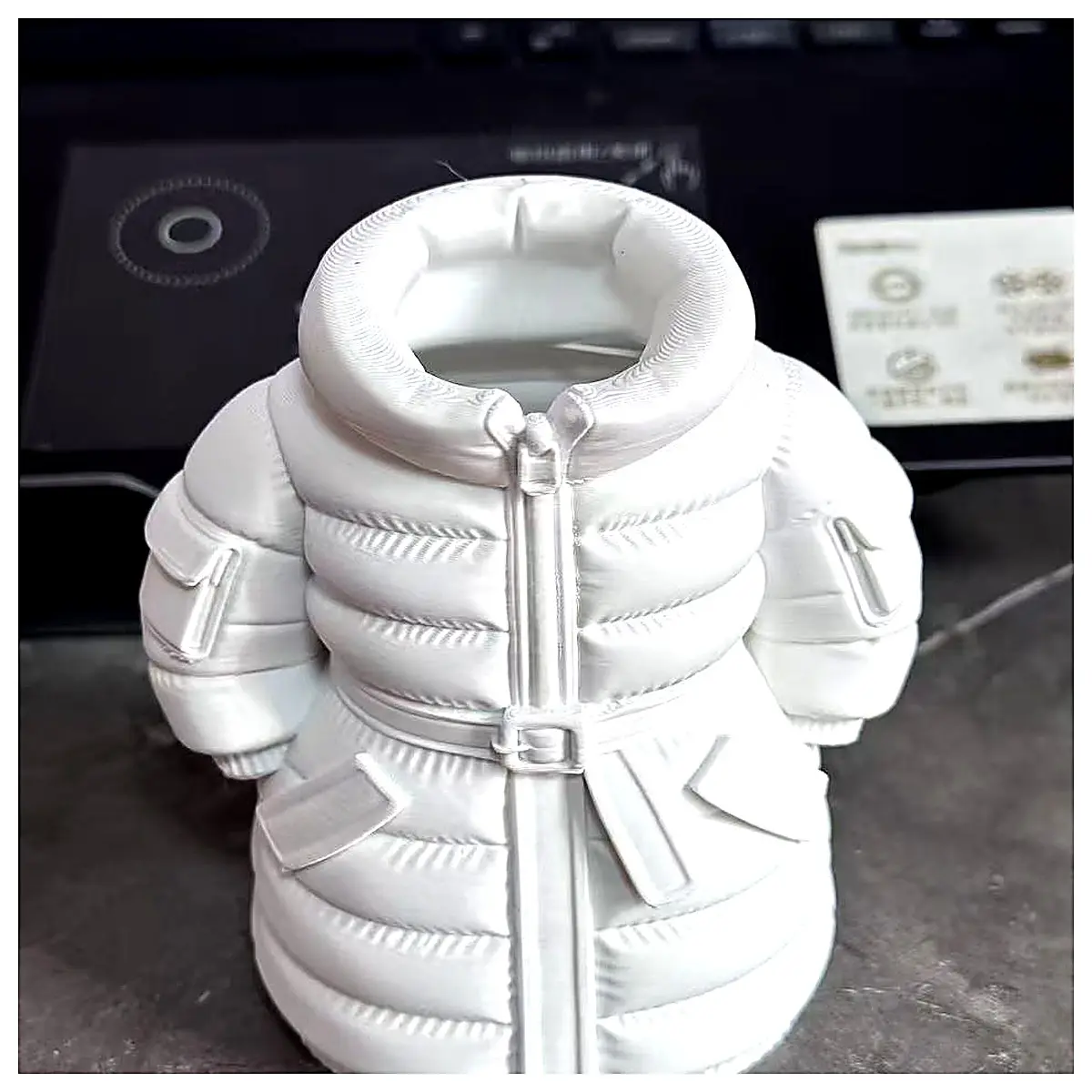 Down Jacket Holder Organizer Pouch Warm Multi Functional Stackable Storage Outdoor Travel Hiking Gear Down Vest Stand