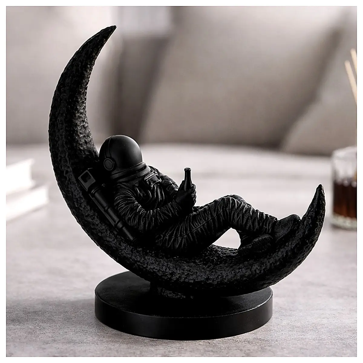 Lunar Astronaut Sculpture Space Art Decor Cosmic Ornament Starry Sky Figurine Collection Desk Decoration