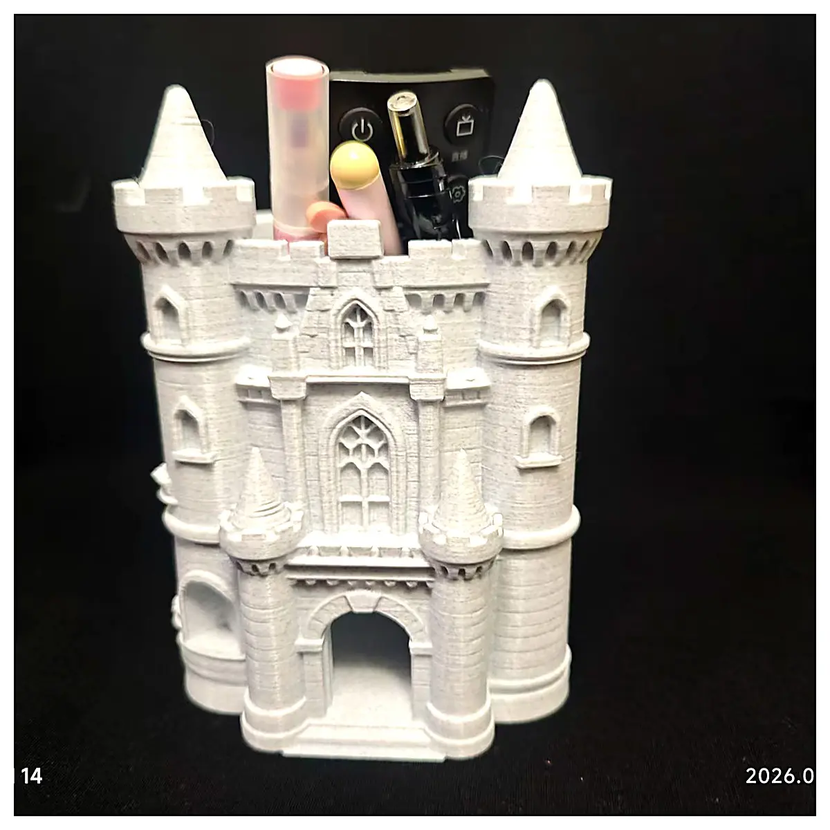 Castle Pencil Holder Creative Bookstand Desk Organizer Decorative Display Shelf Office Study Supplies Standing Pen Holder Desk Ornament