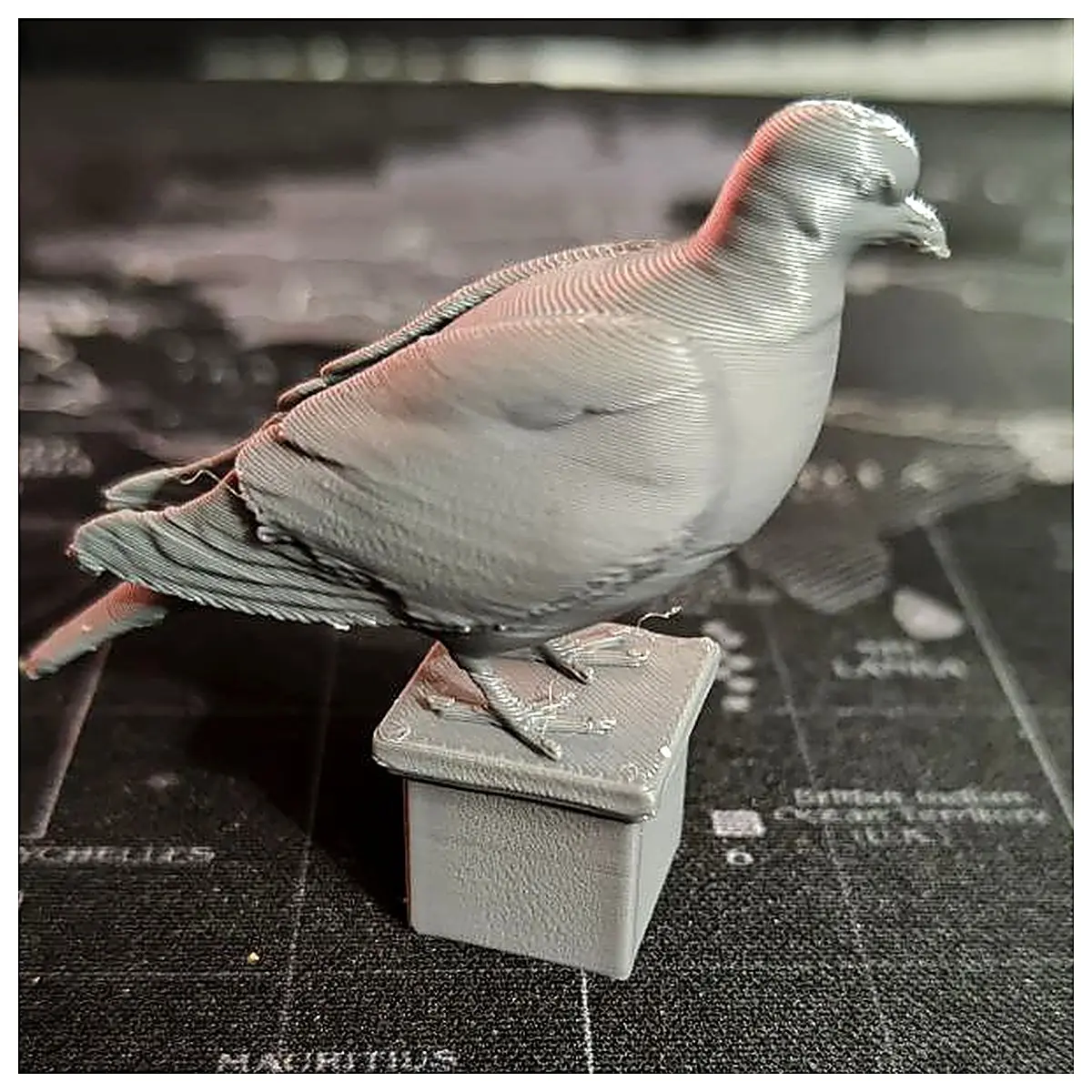 Bird Decor Pigeon Figurine Bird Nest Model Bird Art Desktop Ornament Bird Gift Birdhouse Decoration