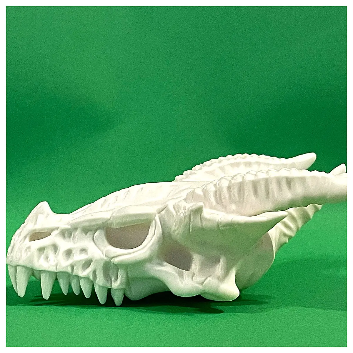 Fantasy Dragon Head Decoration Ancient Frost Dragon Skull Dragon Skeleton Figurine Fantasy Dragon Decor Ice Snow Dragon Toy Exotic Style Ornament