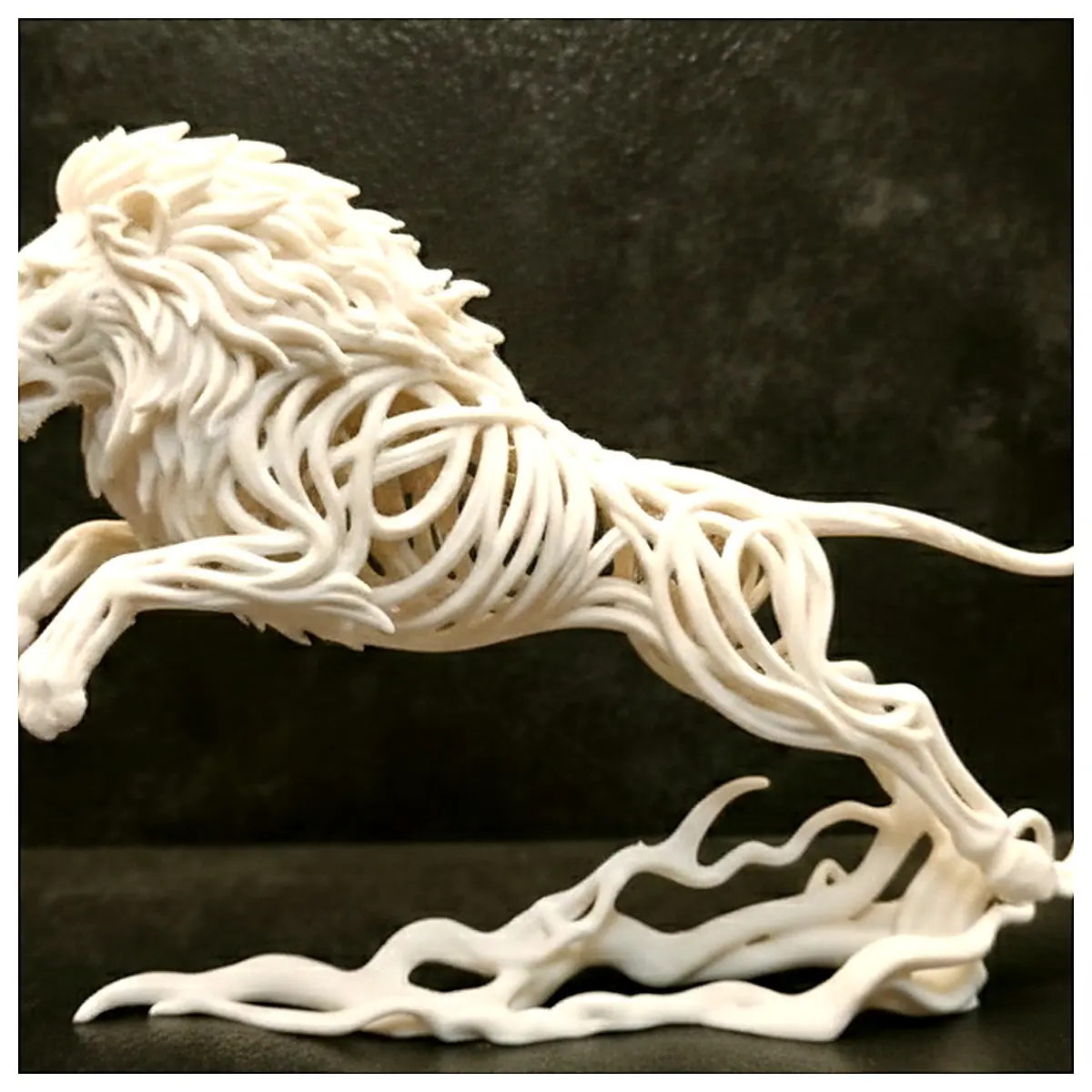 Lion Statue Display Stand Animal Sculpture Holder Lion Figurine Home Decor Pet Sculpture Creative Placement Desktop Decoration