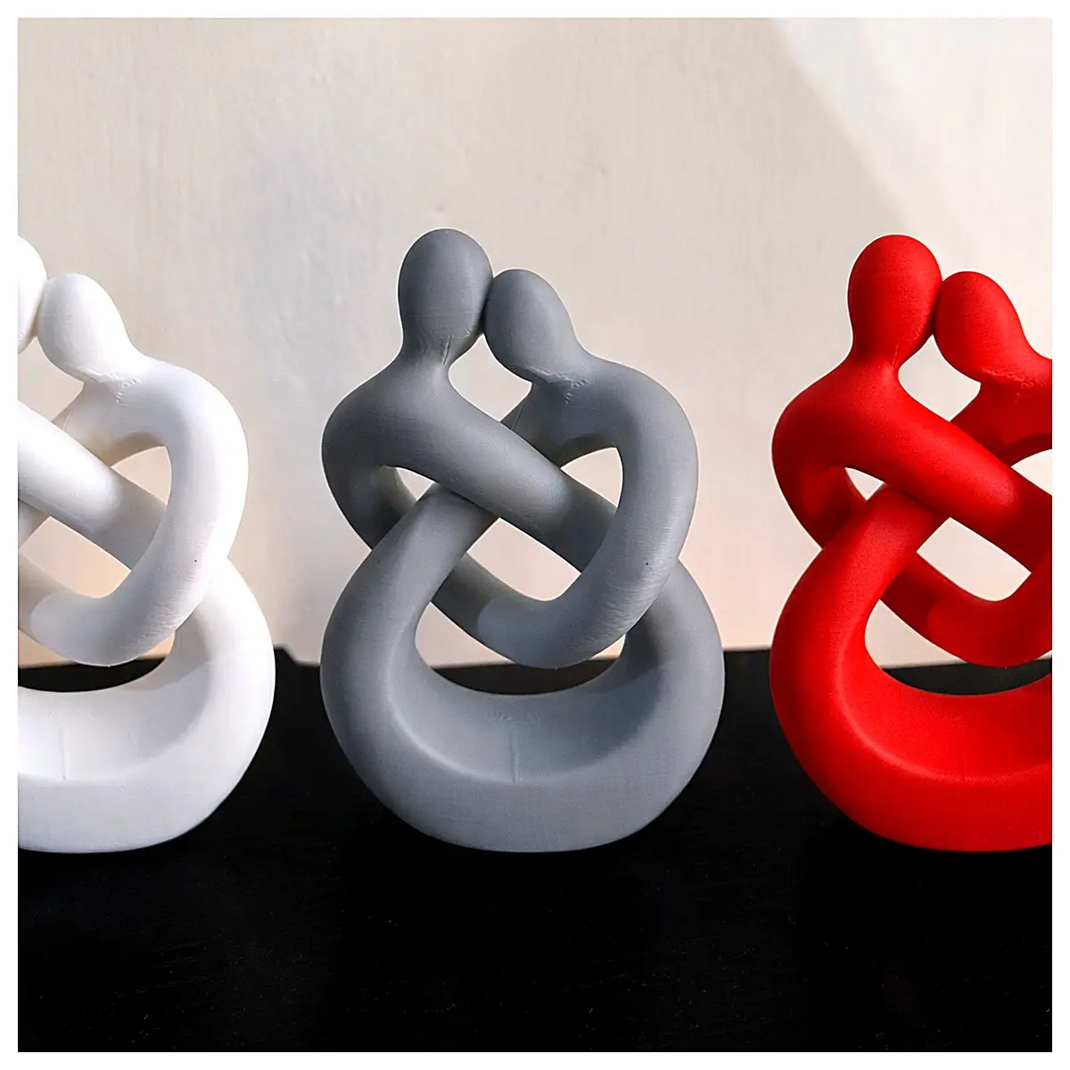 Embrace Sculpture Simple Abstract Art Emotional Keepsake Gift Decorative Display Love Symbol Timeless Beauty