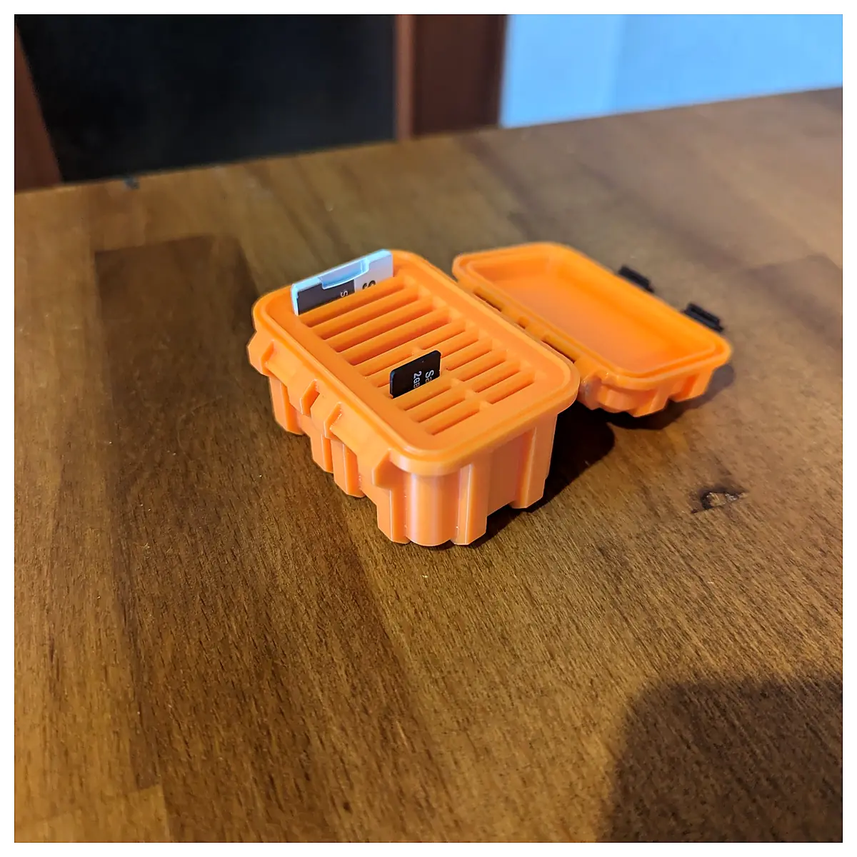Rugged Box SD Card Micro SD Card Holder No Screws Secure Storage Multi Card Support Protection