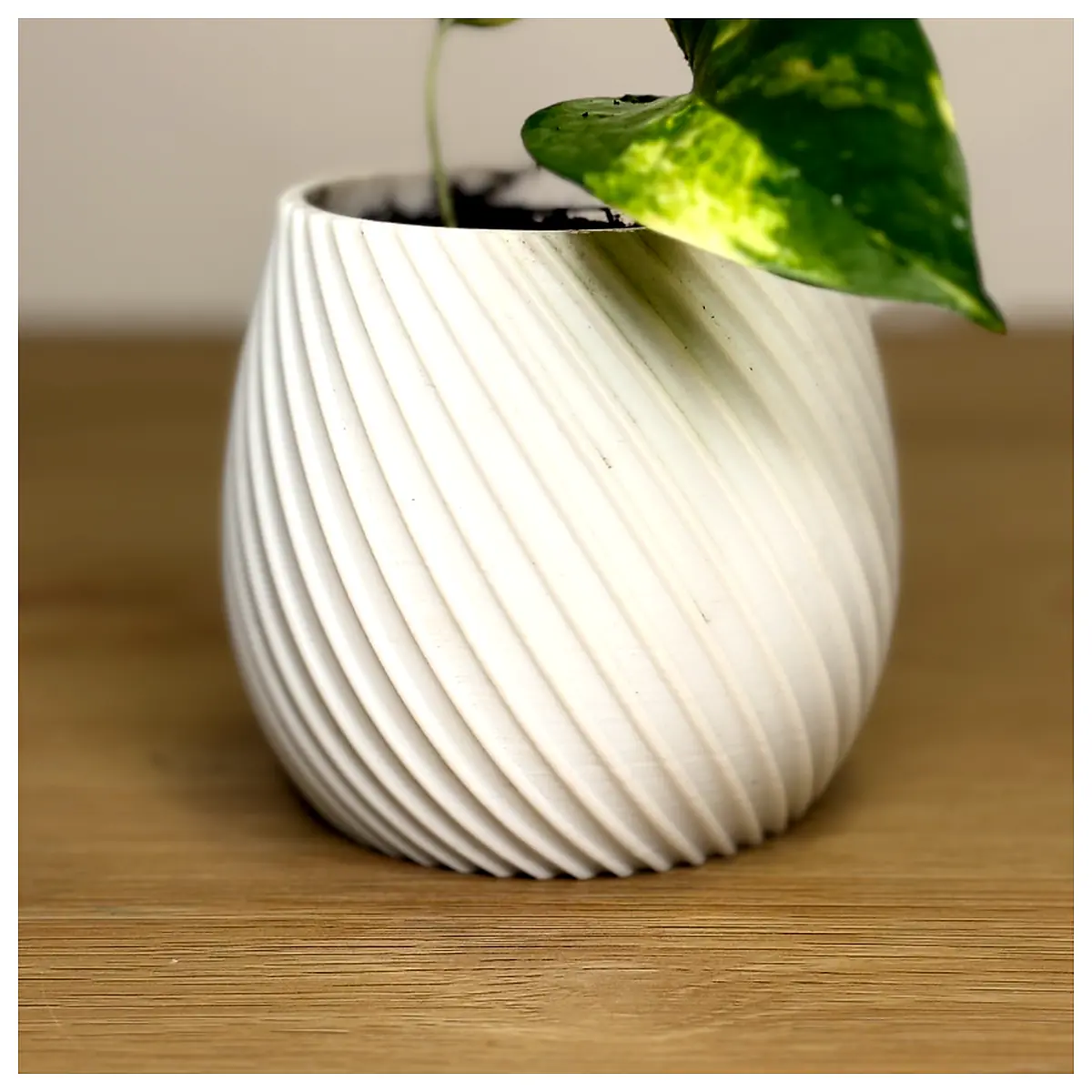 Spiral Flower Pot Decorative Planter Creative Garden Pot Succulent Plant Flower Vase Outdoor Indoor Home Decor